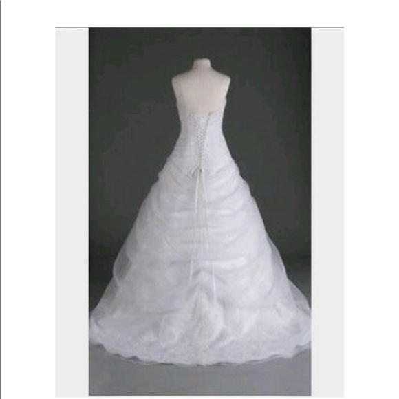 Amazing brand new with tags David’s Bridal - Picture 2 of 5